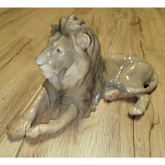 VTG Lev Bing & Grondahl B & G Porcelain Figurine Lying Lion Handpainted Denmark - Picture 1 of 11